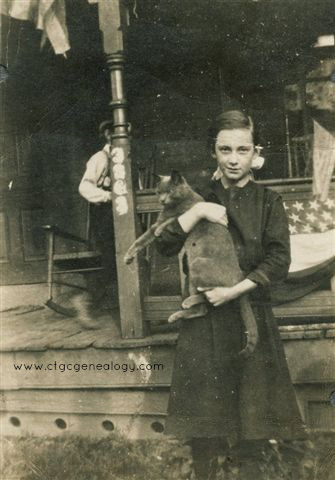 Naomi Carman & cat